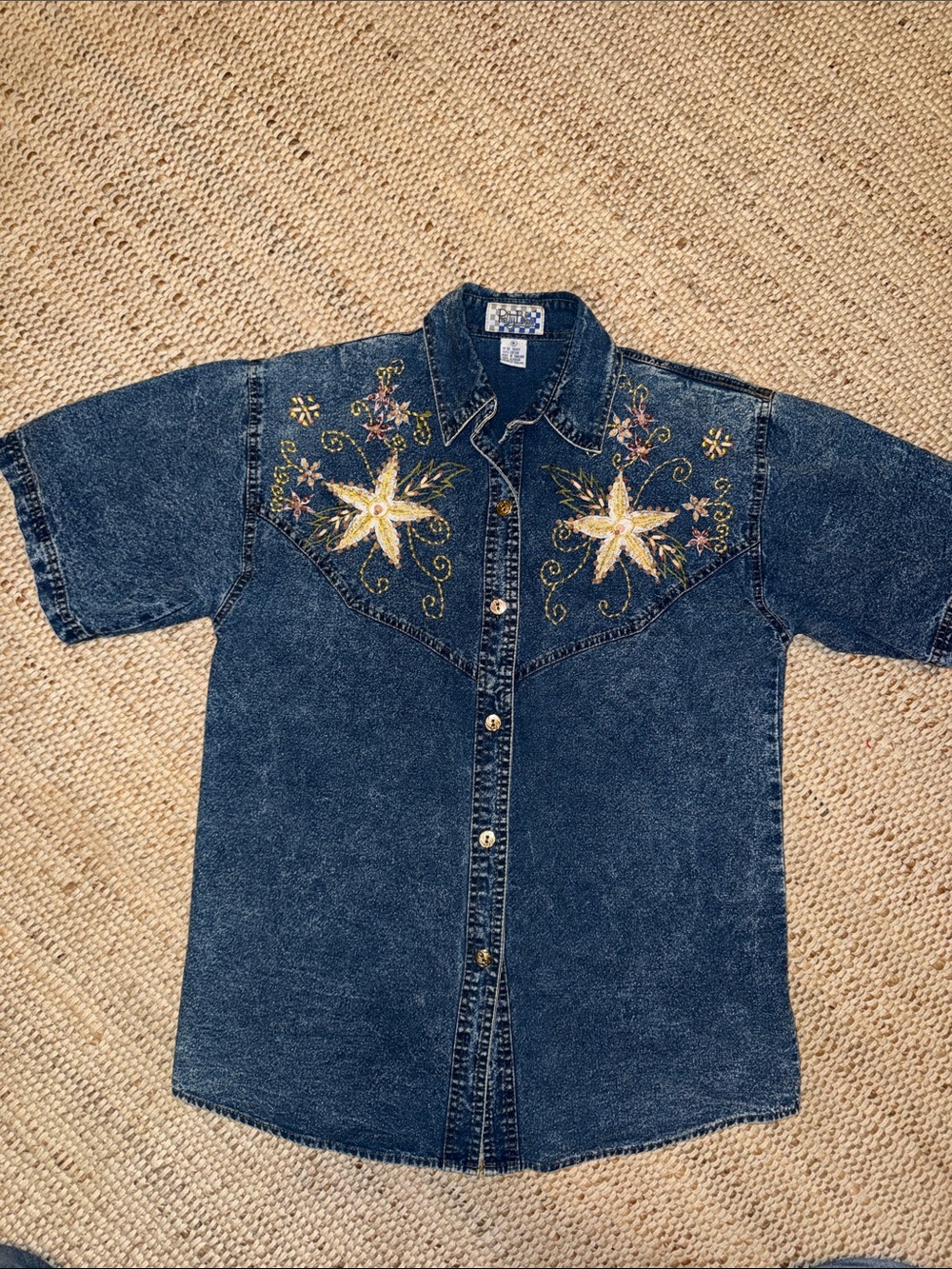 Vintage Pretty Blue Country Embroidered Beaded and Gold Buttoned Acid Washed ♥️ - Picture 2 of 8